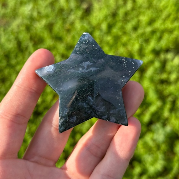 Moss Agate Star Carving | Crystal for Abundance and Luck - Picture 4 of 5